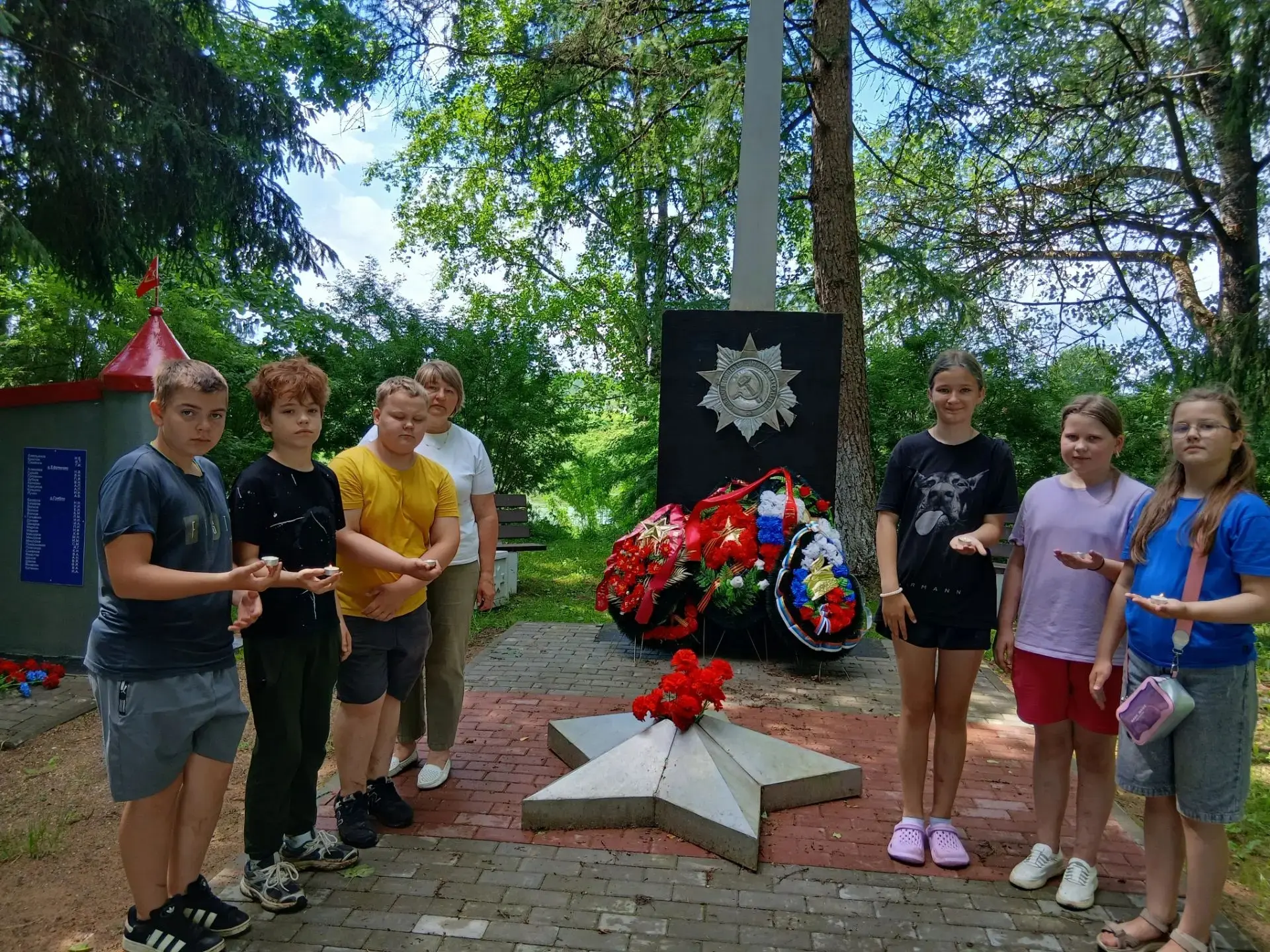 22 июня, в День памяти и скорби, обучающиеся, педагоги и воспитанники нашего образовательного учрежд