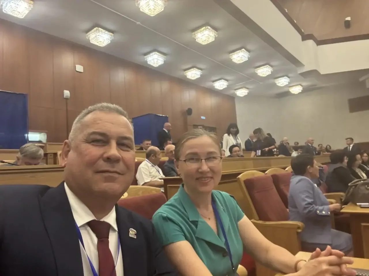 Работаю в Уфе. Принимаю участие в конференции Башкортостанского регионального отделения Партии «ЕДИН