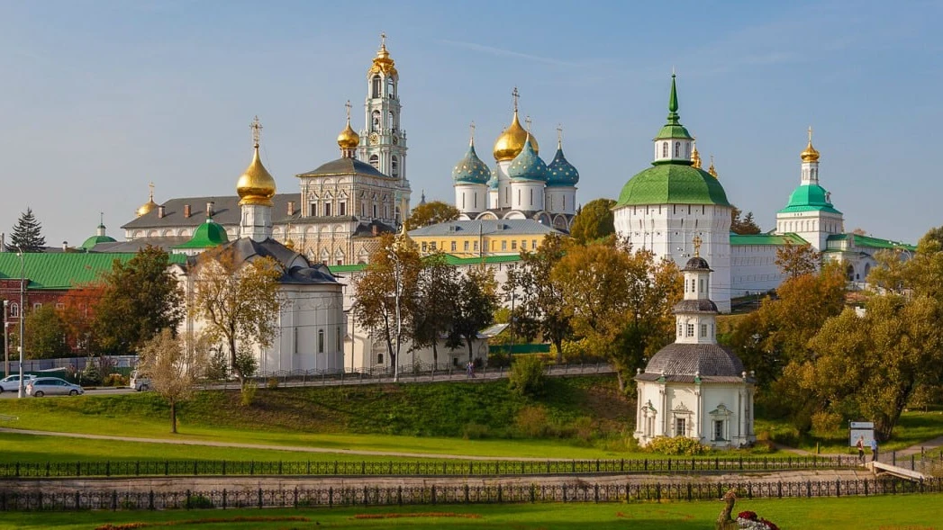 🛜 Коломна уступила лидерство: Сергиев Посад взлетел в туристическом рейтинге

Этим летом именно Сер