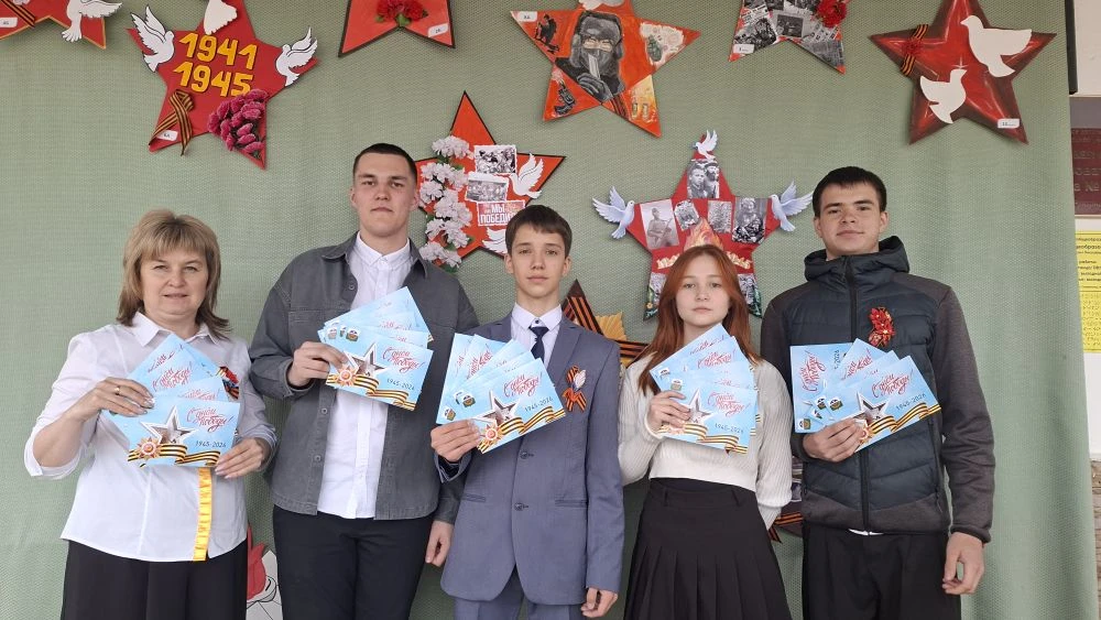 Накануне 9 мая - добрые дела не ждут!Активисты нашей школы помогли Совету ветеранов МО ГП "Селенгинс