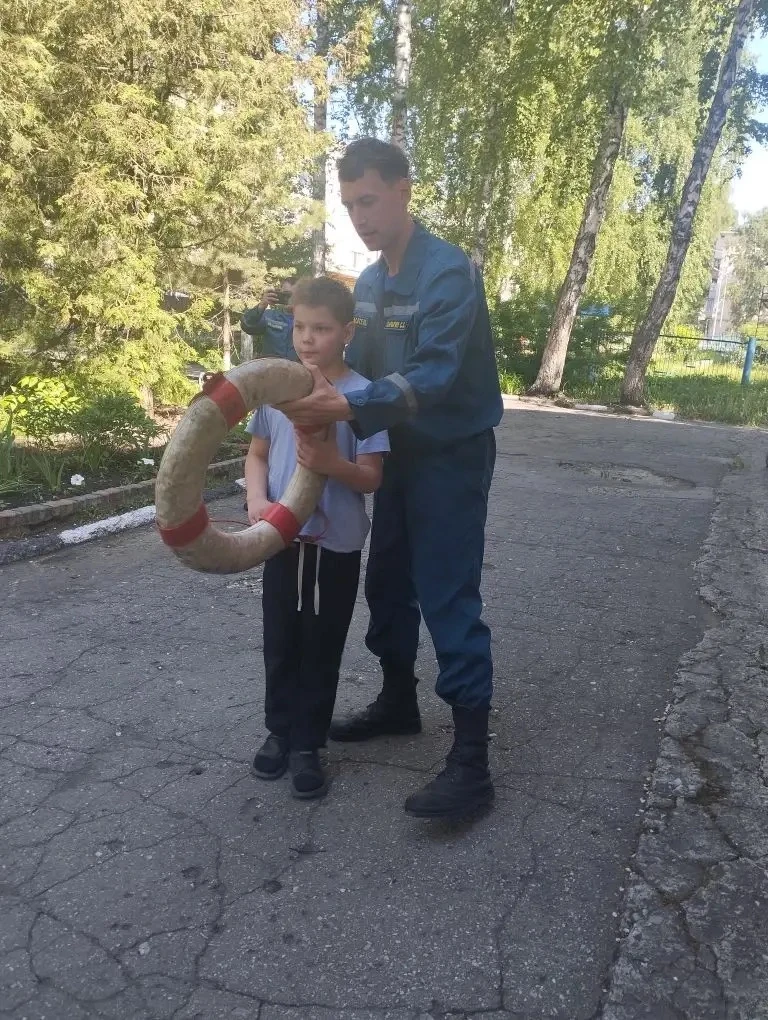 👩‍🚒 🚨 25 мая нашу школу посетили специалисты МБУ "Управление гражданской защиты г. Ульяновска"

 