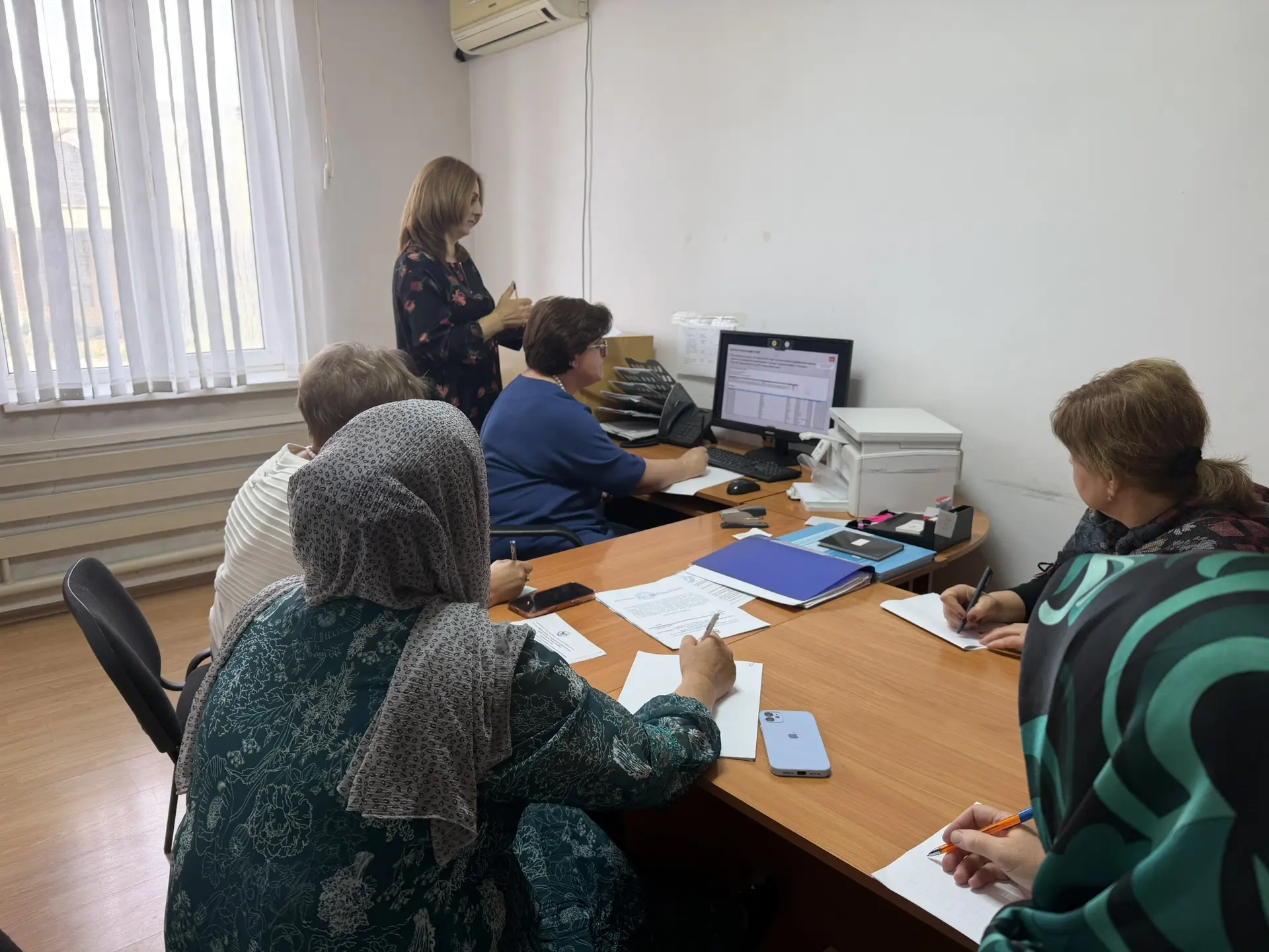 В целях обеспечения эффективного освоения новых инструментов и внедрения их в повседневную работу сп