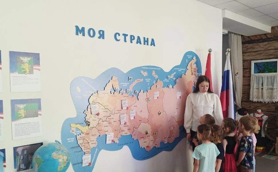 Путешествие с Белогорочкой! 🧸✨

Сегодня в гостях у воспитанников средней группы побывала настоящая 