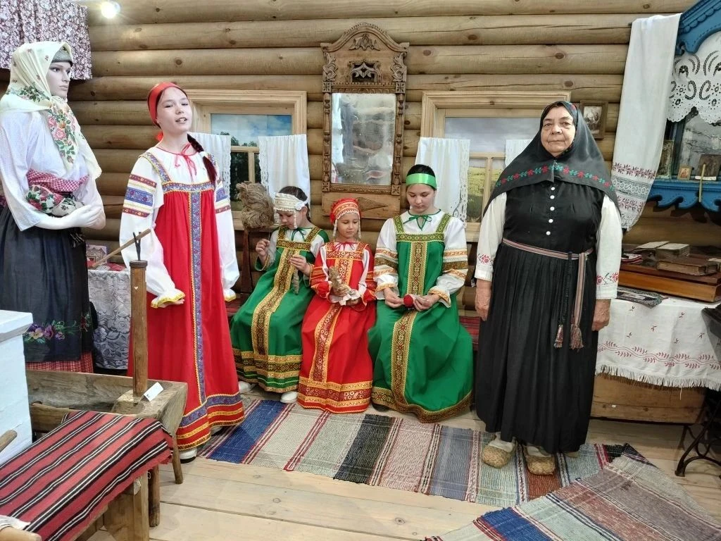 Тонкинский краеведческий музей в особой атмосфере тепла и уважения принимал делегацию ветеранов войн