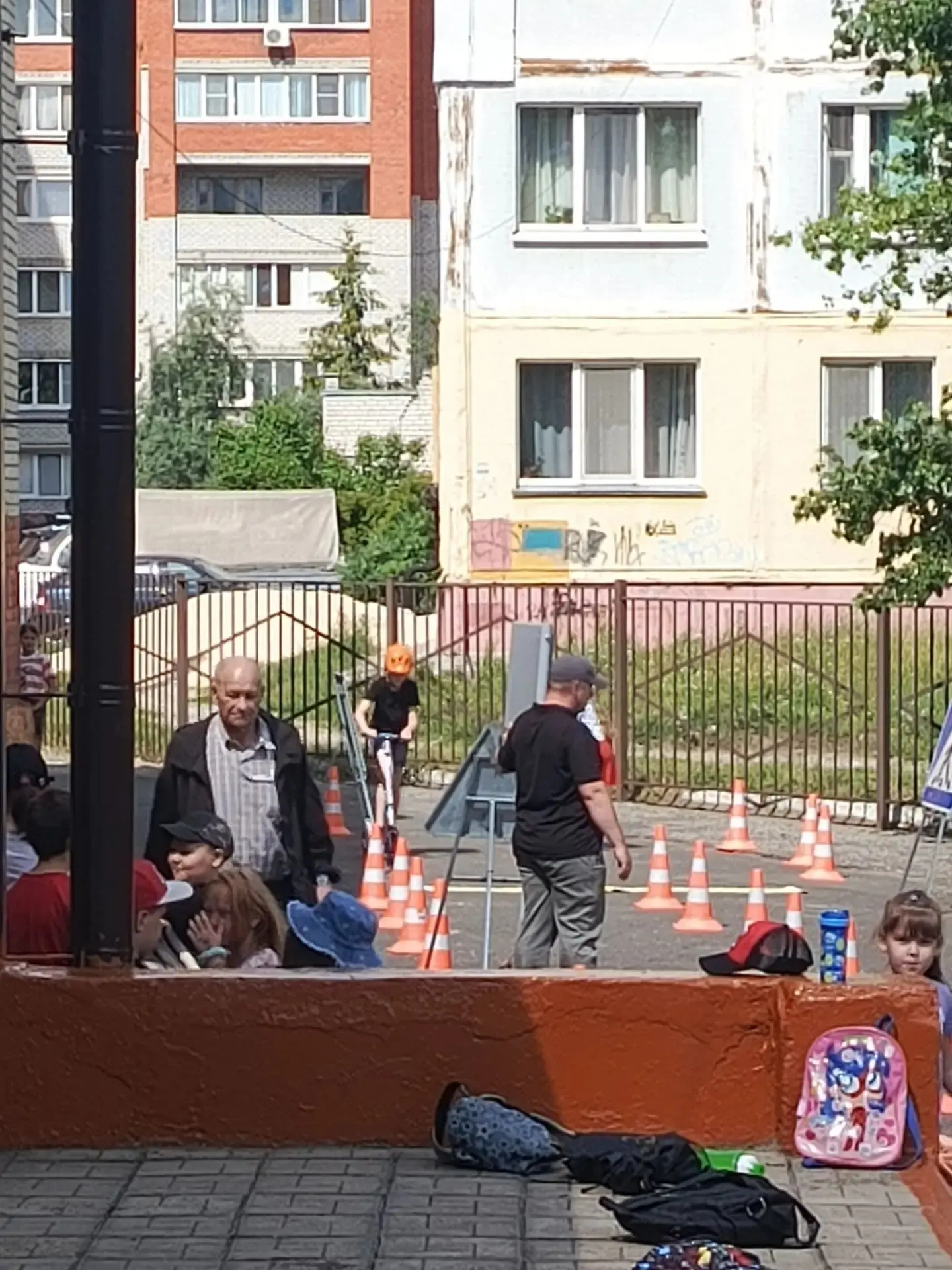 Сегодня, 24 июня, к ребятам приехала «Лаборатория безопасности». Провели для детей очень познаватель