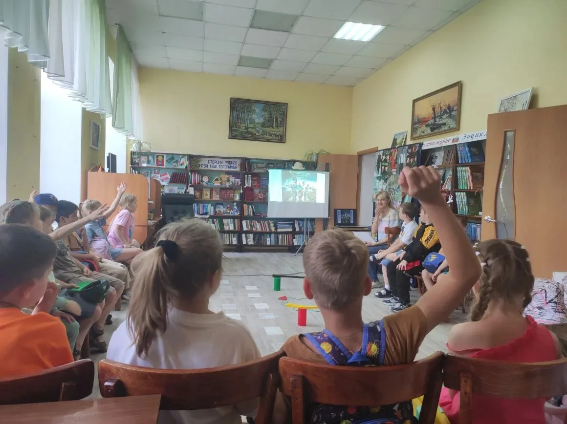 📚 10 июня состоялся увлекательный визит самого младшего отряда летней площадки «Каисса» в Детскую б