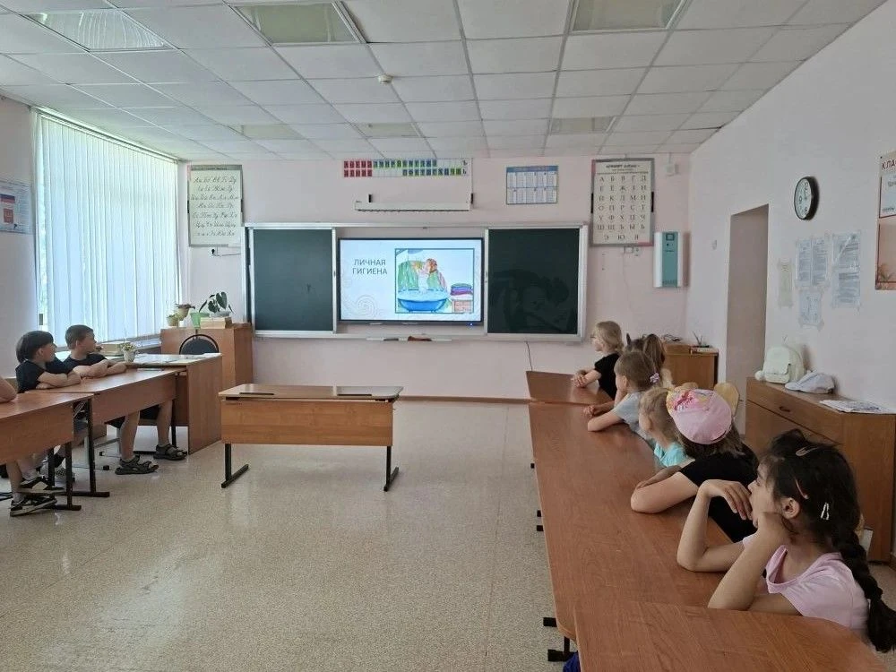 Сегодняшний день в нашем лагере прошел под знаком активности и хорошего настроения! Начался он с пол
