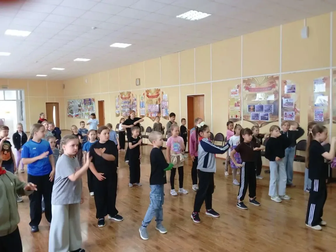 Прикладное творчество и народные промыслы ✨

Утро началось как всегда с бодрой зарядки, а после заря