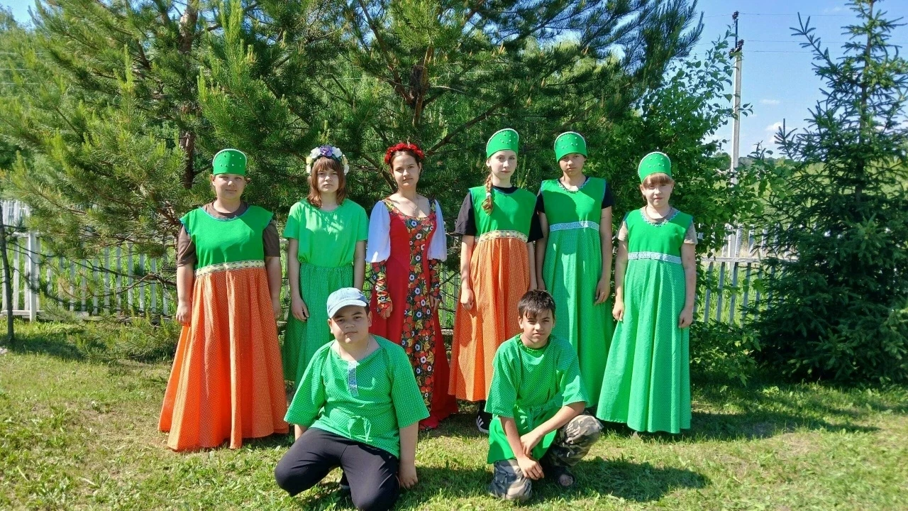 🌞На летней досуговой площадке Тенгулинского Дома культуры прошёл День фольклора. Для ребят провели 