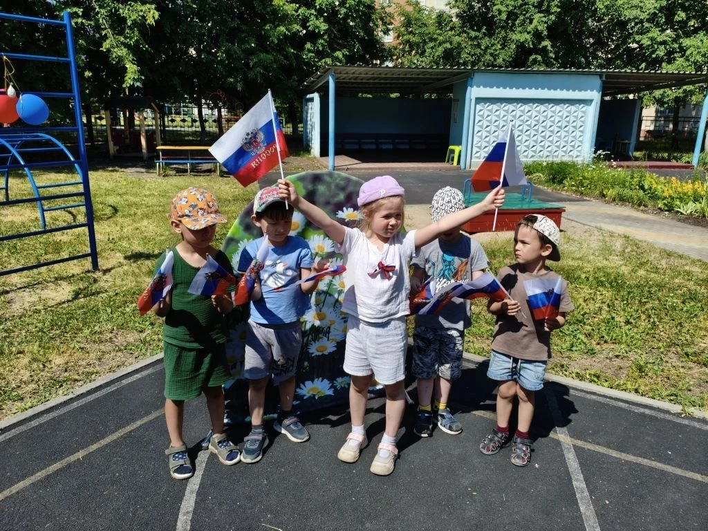 12 июня мы отмечаем День России - один из главных государственных праздников. Он символизирует нацио