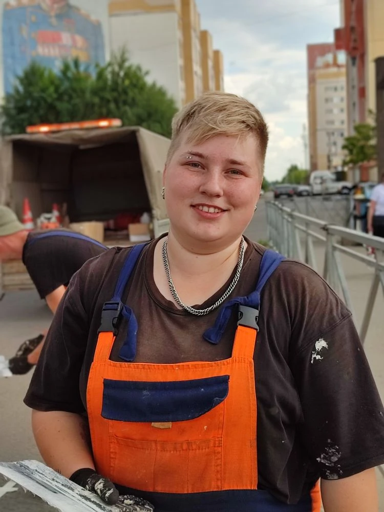 Два года после выпуска

Владислава Эрман окончила КАТК в 2024 году по специальности «Строительство и