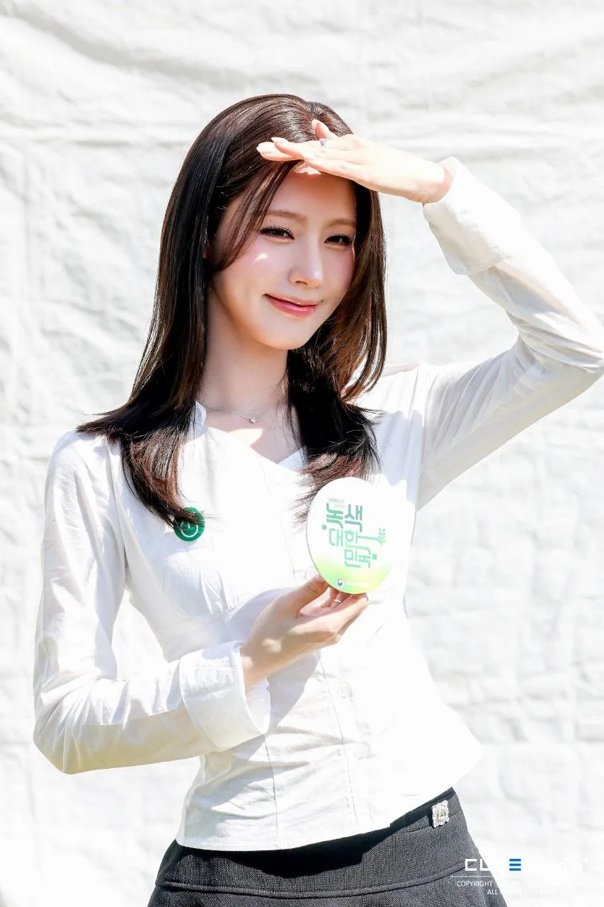 🤩 i-dle's Miyeon Environment Day Ceremony Filming Behind the Scenes ♡