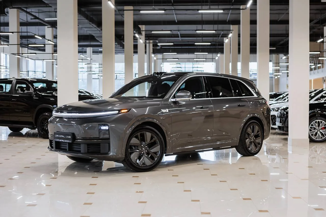 В наличии Lixiang L7 Ultra 2025!

• Гибрид
• Колёса: R21

💰 Цена: 8 150 000₽

📞 +7 (495) 281-41-81
