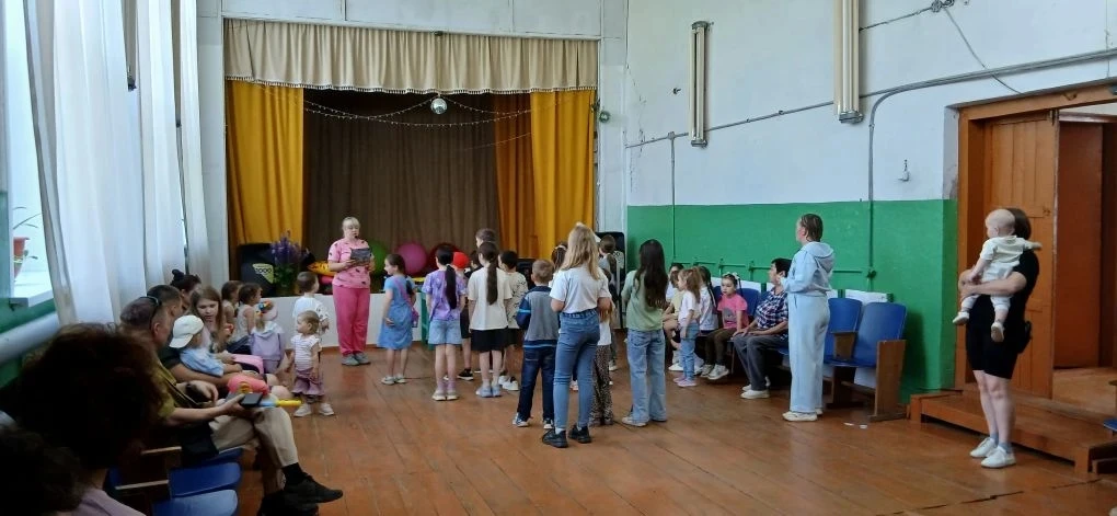 13 июня для детей в Тюм- Тюмском сельском клубе была проведена интерактивная конкурсно- развлекатель