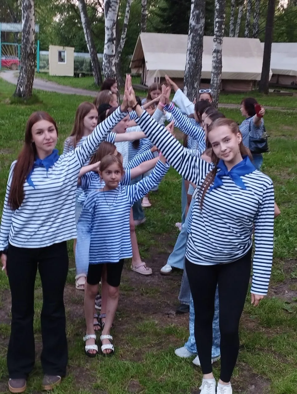 10 июня стартовала профильная смена «Яхт-клуб» в загородном лагере «Совёнок».

Ребят ждёт насыщенная