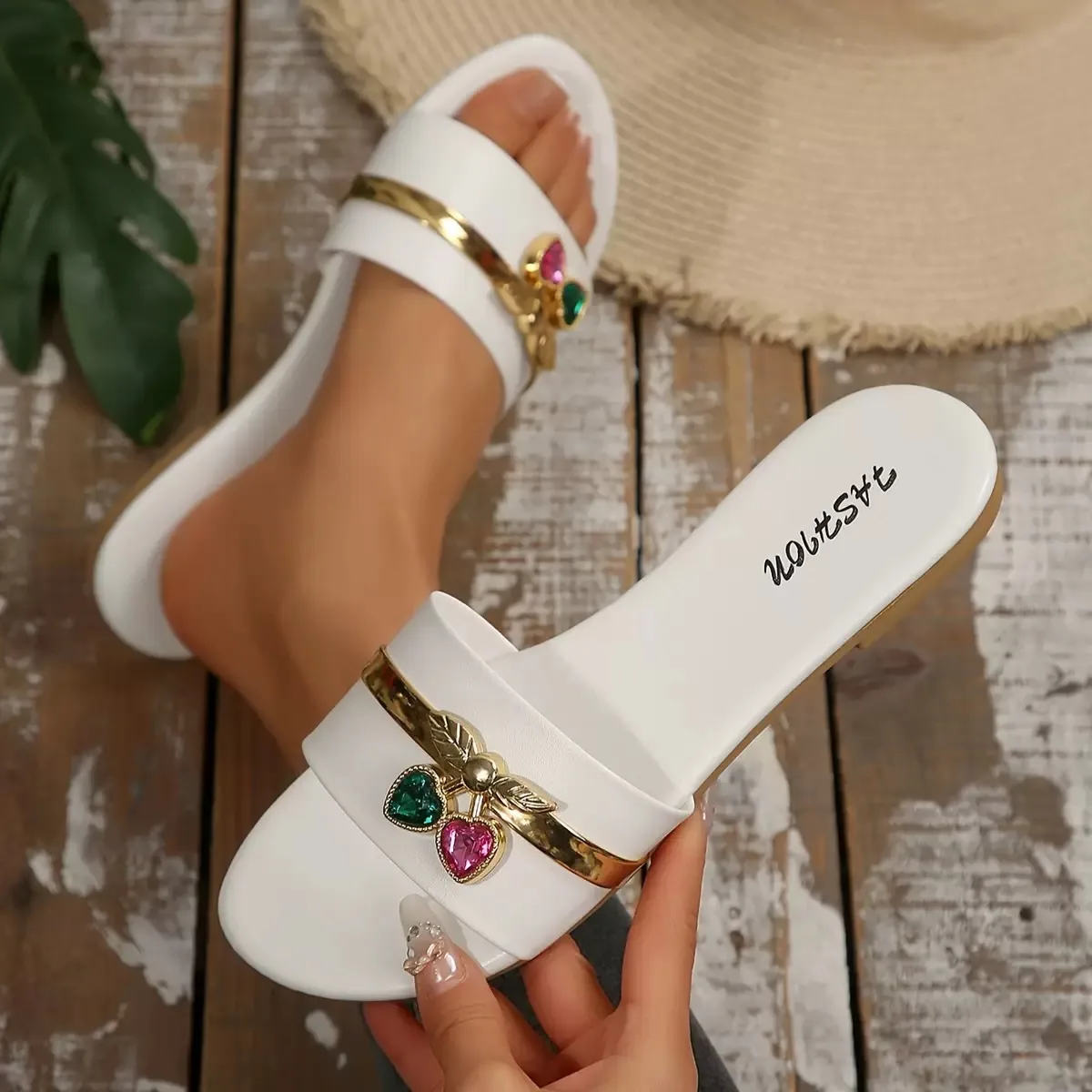 Под заказ 
💎 Тапочки
💎Размеры 36-43
💵1000₽

📱Для заказа и других вопросов 
Писать Олесе +7966290