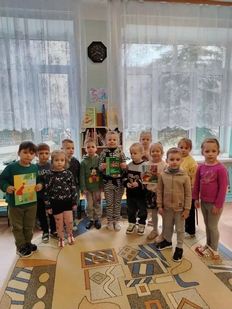 Беседа по безопасности в разновозрастной группе №2 «Осторожно! Открытые окна!»

Цель: формирование ч