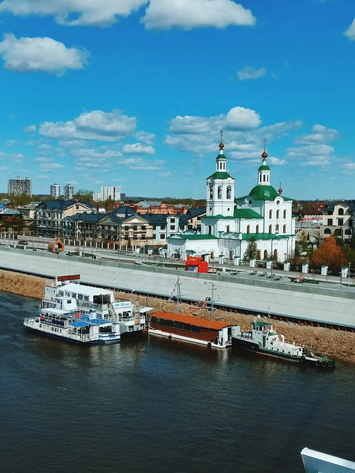 Спрячьте рутину в багажник и уезжайте навстречу приключениям!
Выберите свой мини‑побег — от термальн