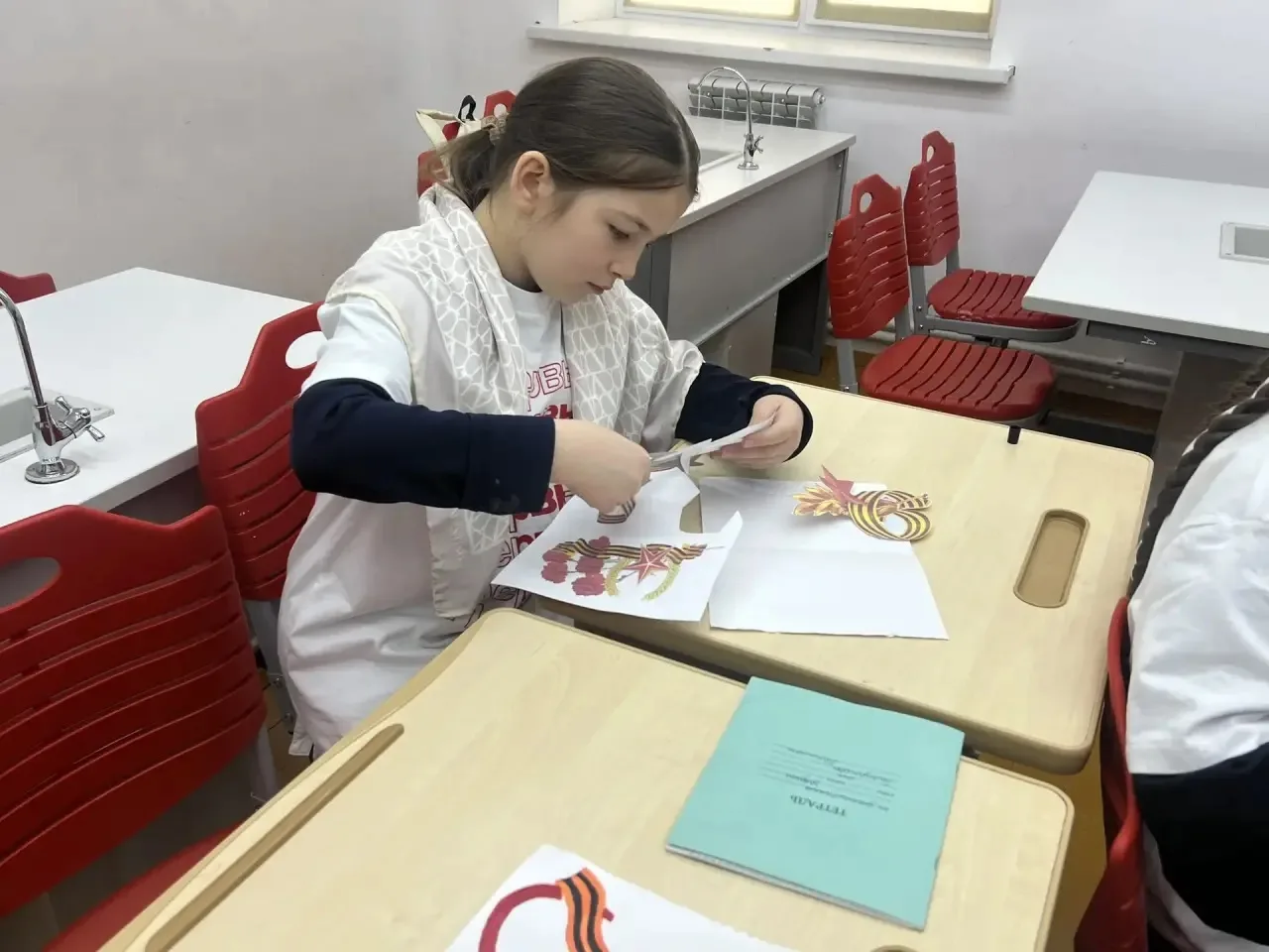 🌟Учащиеся Охлинской школы поддержали всероссийскую акцию «Эхо Победы»

⚡️Активисты «Движения Первых