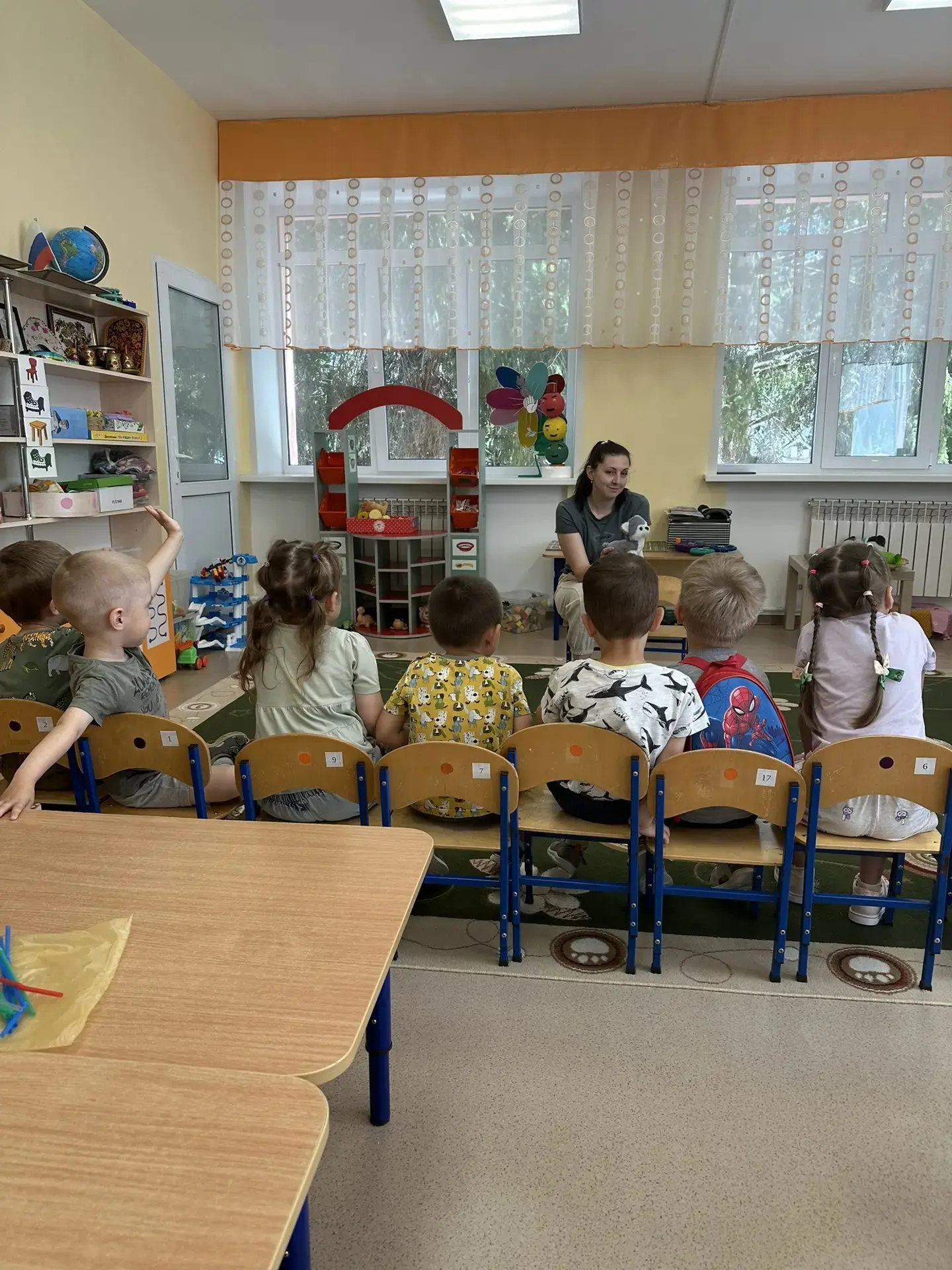 🔬 День юных исследователей в "Детской лаборатории".

💦 День во второй младшей группе начался с поз