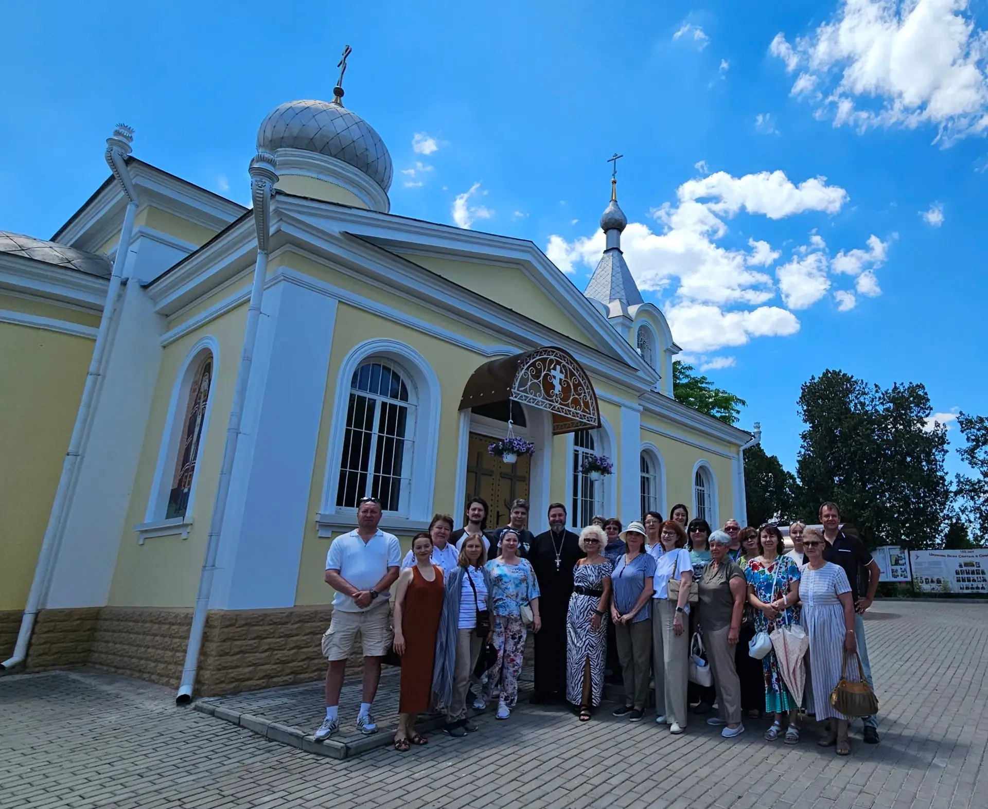 Отлично прошла субботняя экскурсия по Старому кладбищу Симферополя... Спасибо всем, кто пришёл!
