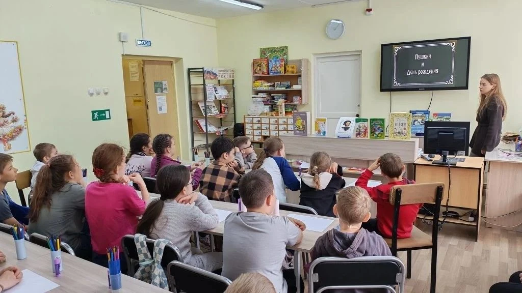 Сказка, рифма и русский язык: как юные полевчане встретили Пушкинский день в лагерях
5 и 6 июня 2026