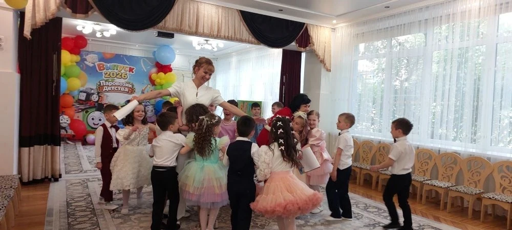 💐🧸🎈❤Заключительным выпускным вечером стал праздник в подготовительной группе "Солнышко". ☀Праздни