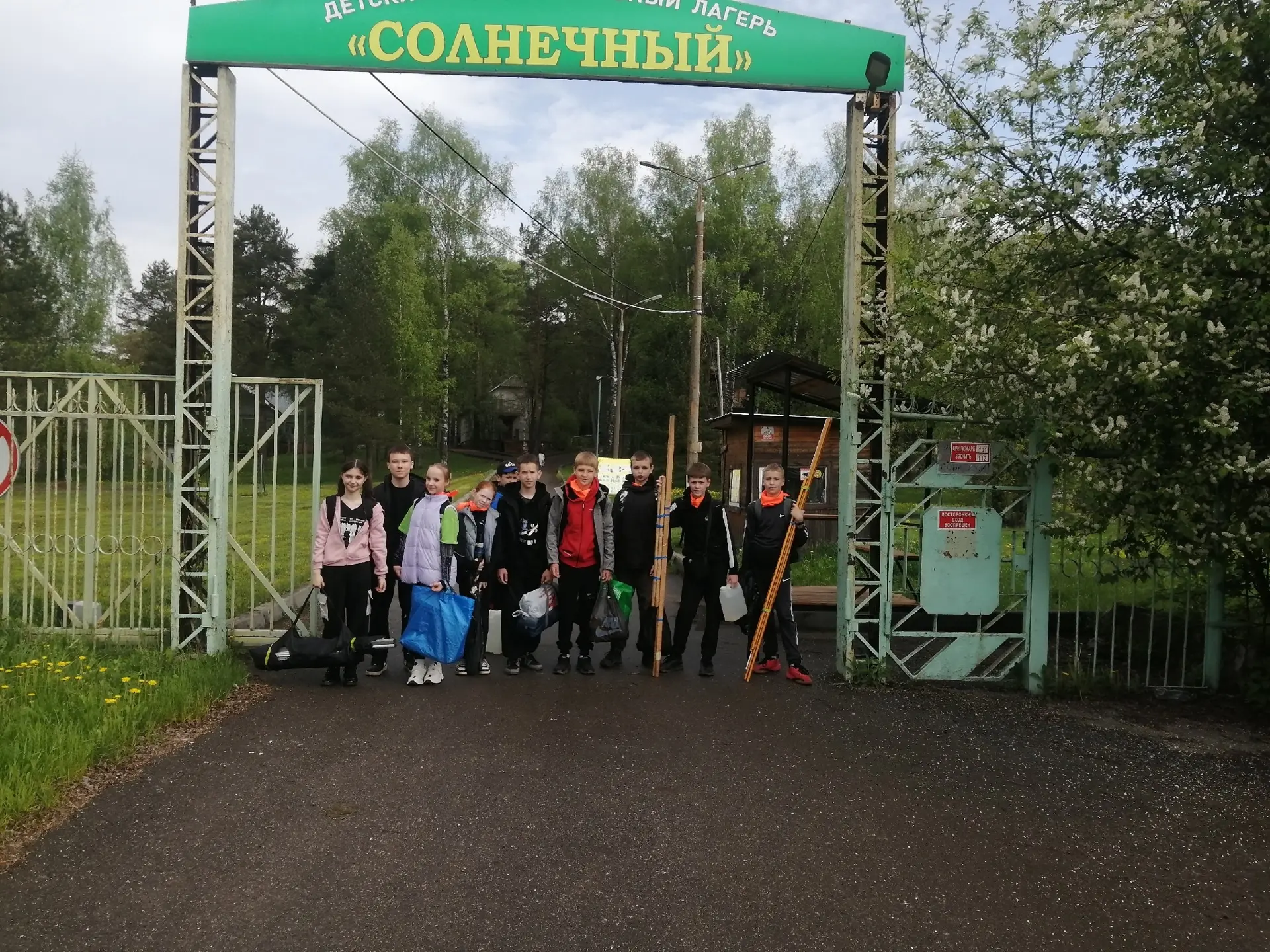 Команда школы приняла участие в муниципальных соревнованиях "Школа безопасности".🛡️ 🧭 
Это сложные