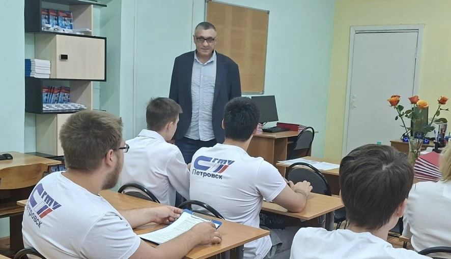 БПЛА в современной армии: особенности службы и подготовки
В Петровском филиале СГТУ для студентов вы