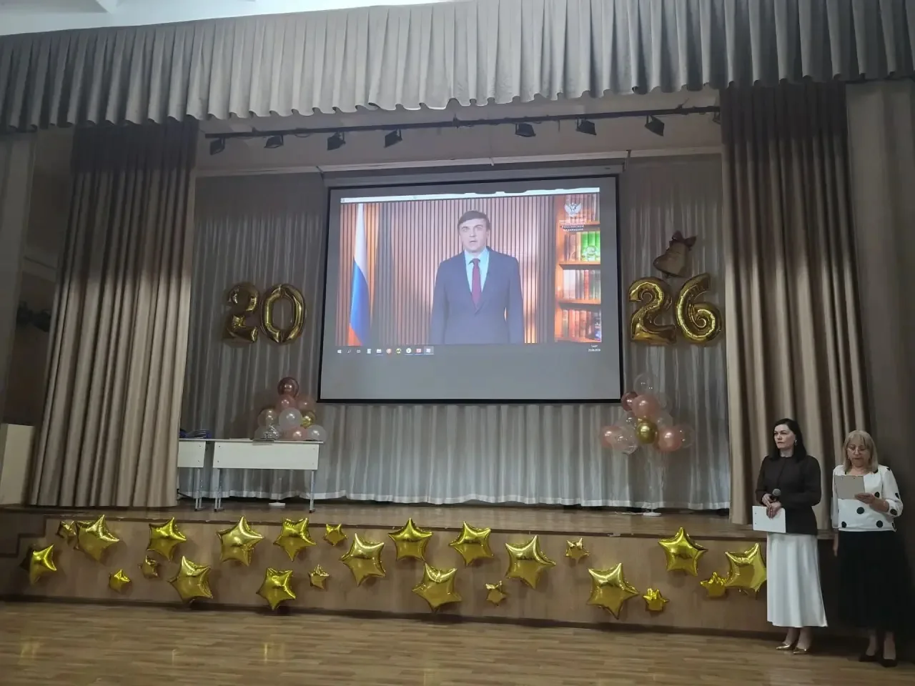 Важный рубеж пройден!

Дорогие выпускники! 🎓 Поздравляем вас с окончанием школы — это огромный рубе