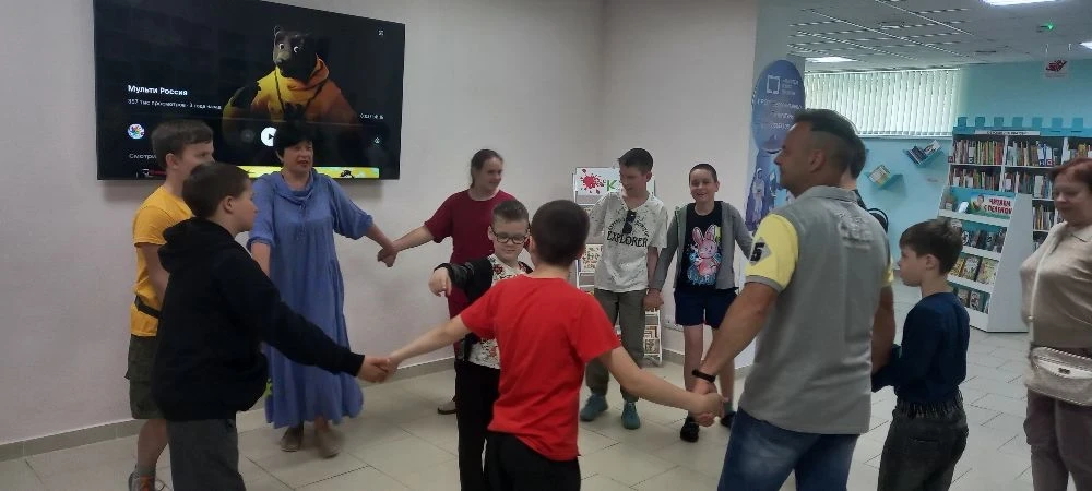 15 июня пришкольный лагерь "Солнечный" посетил Детскую библиотеку №5, где для детей был проведен кве