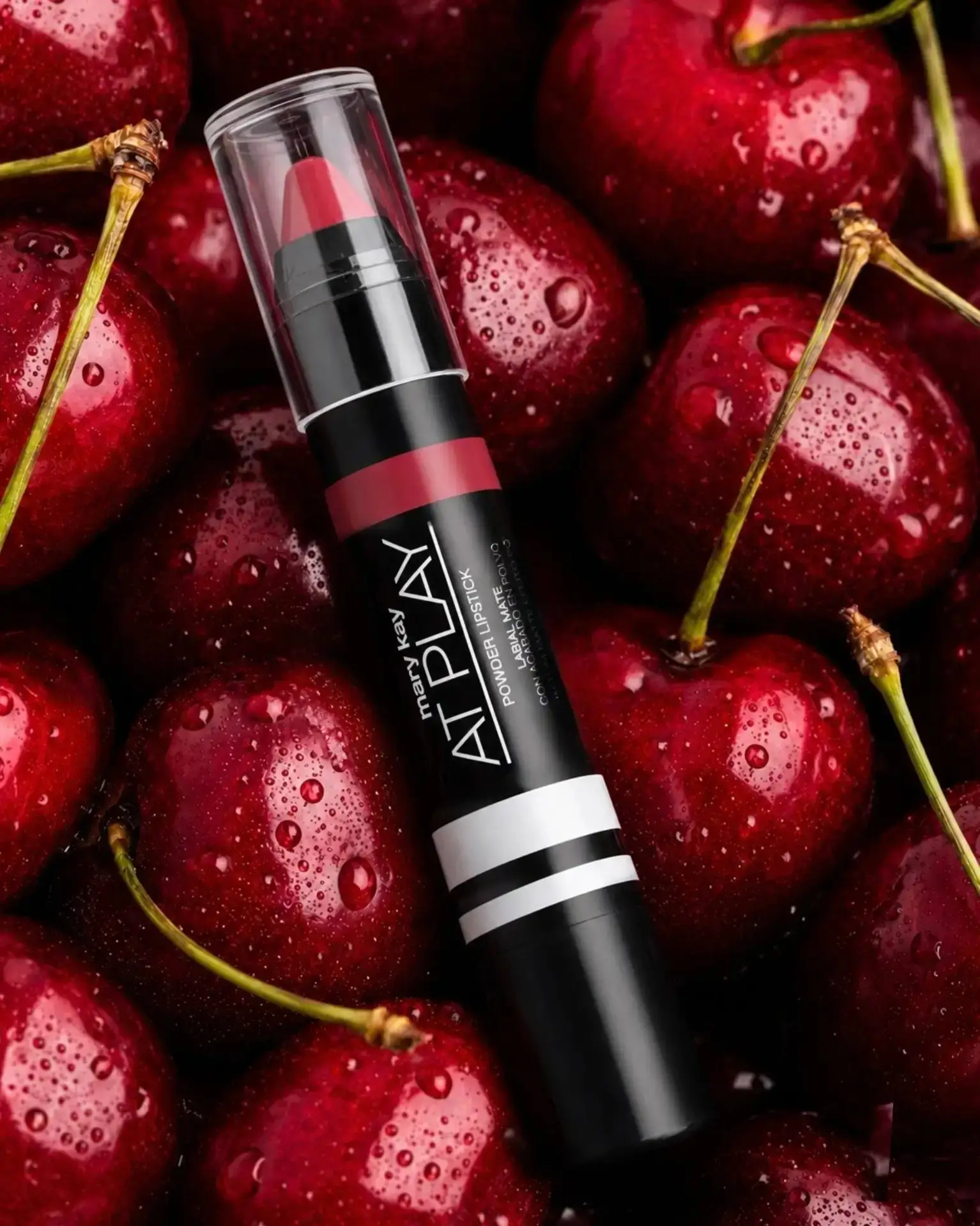 Лето — это вкус черешни.

Сочный, яркий и немного сладкий.

Матовый стик Mary Kay At Play в оттенке 
