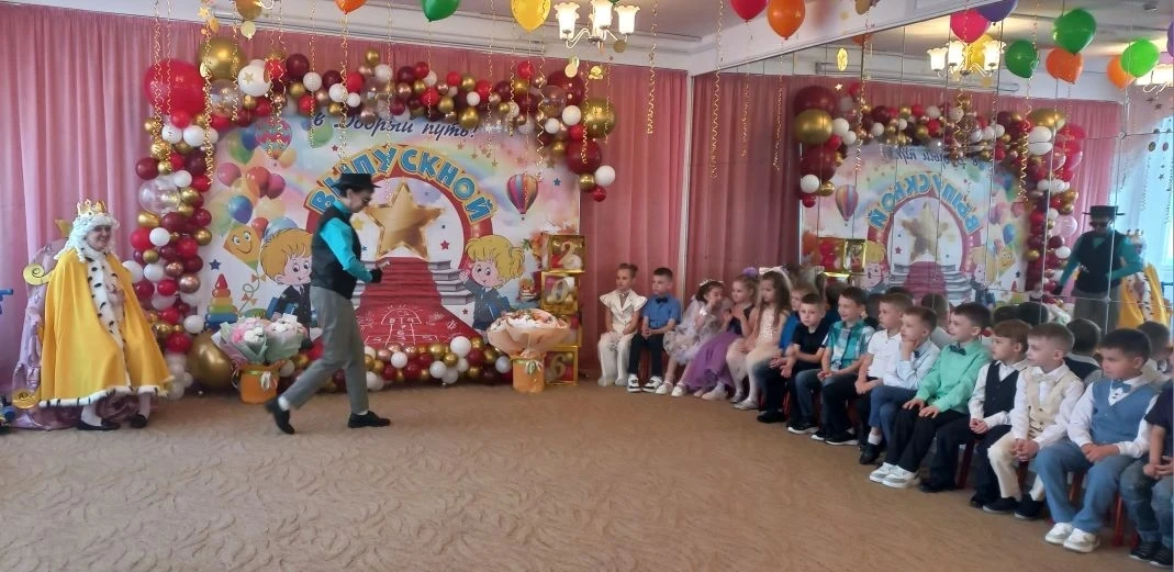 🎭 Ничего на свете лучше нету, чем этот выпускной по сюжету! 🎓

Вот и настал тот трогательный момен