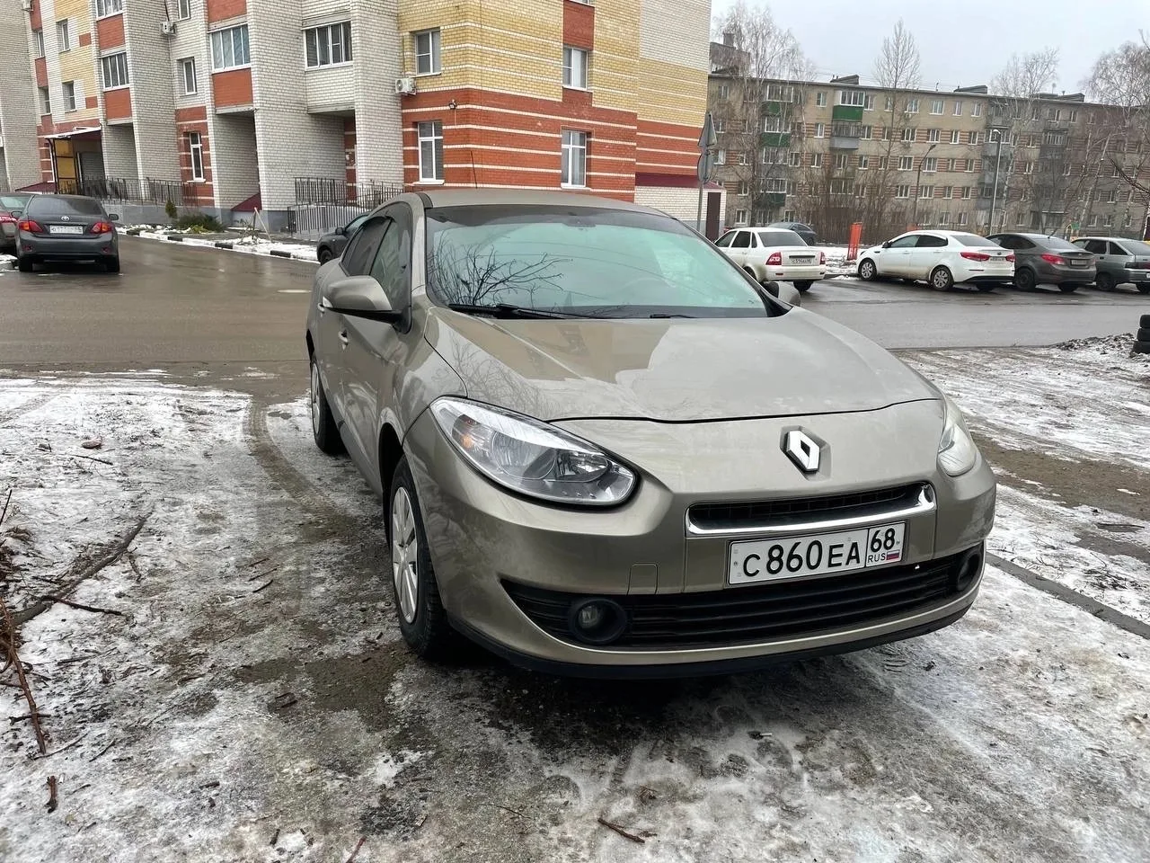 Renault Fluence 2012 года 

Renault Fluence 2012 — 1.6, МКПП. Надёжный и экономичный седан для город