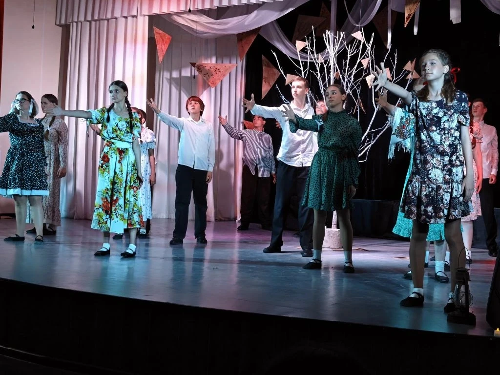 «Будем Помнить — Будем Жить»: урок мужества в Мостовской ДШИ 🕊️🎭

В Мостовской детской школе искус