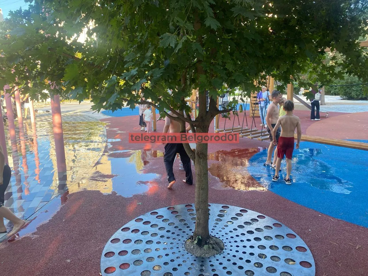 ​В Белгороде снова сломался новый фонтан за 23 миллиона рублей.

Мэр Белгорода Валентин Демидов сооб
