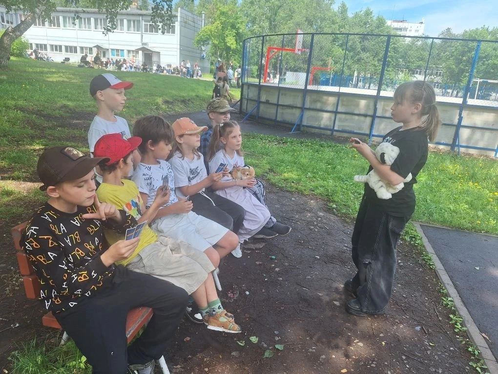 9 июня. Школьный лагерь. 
С утра у детей была интерактивная зарядка, после нее дети просмотрели муль