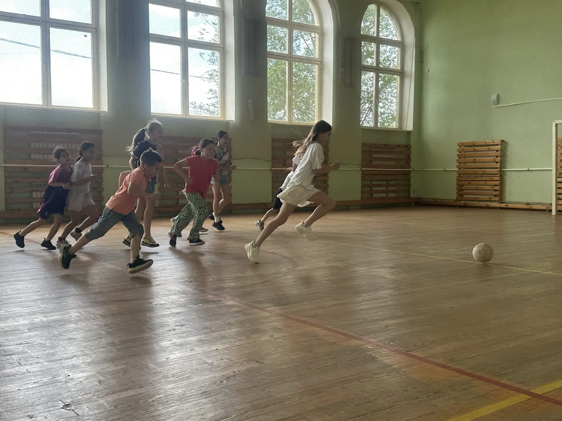 ⚽ Футбол объединяет!

Для воспитанников летнего оздоровительного лагеря «Мы вместе» был организован 