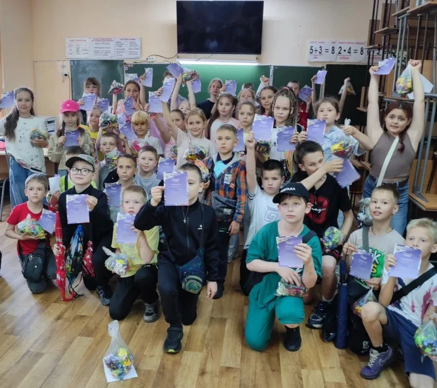 🎉✨ Вот и подошла к концу смена в пришкольном лагере «Орлята России»! ✨🎉 

Сегодня было много улыбо
