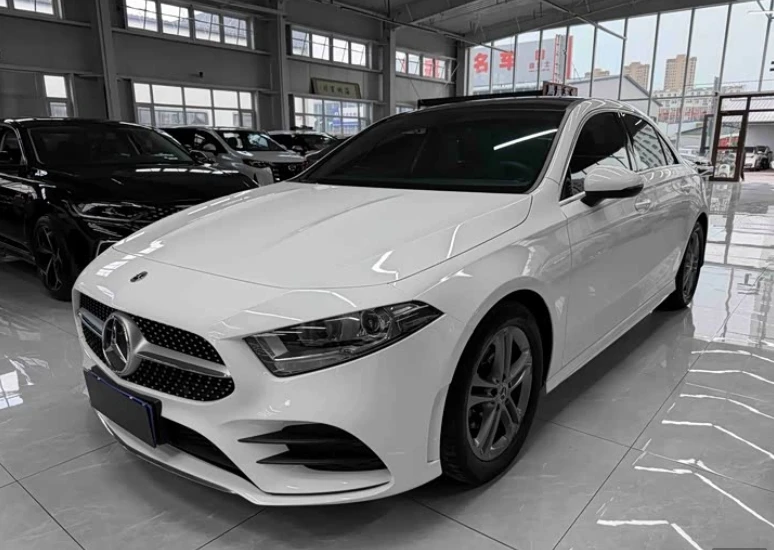 🚗 Mercedes-Benz A-Class A 180 L Sport Sedan

💵 Расчет «под ключ» в Уфе: 2 550 000 ₽ 
(доставка, та