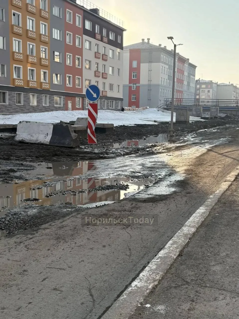 🚏В Норильске выделят 5,3 млрд рублей на ремонт дорог и содержание теплых остановок

✍🏻 Дополнитель
