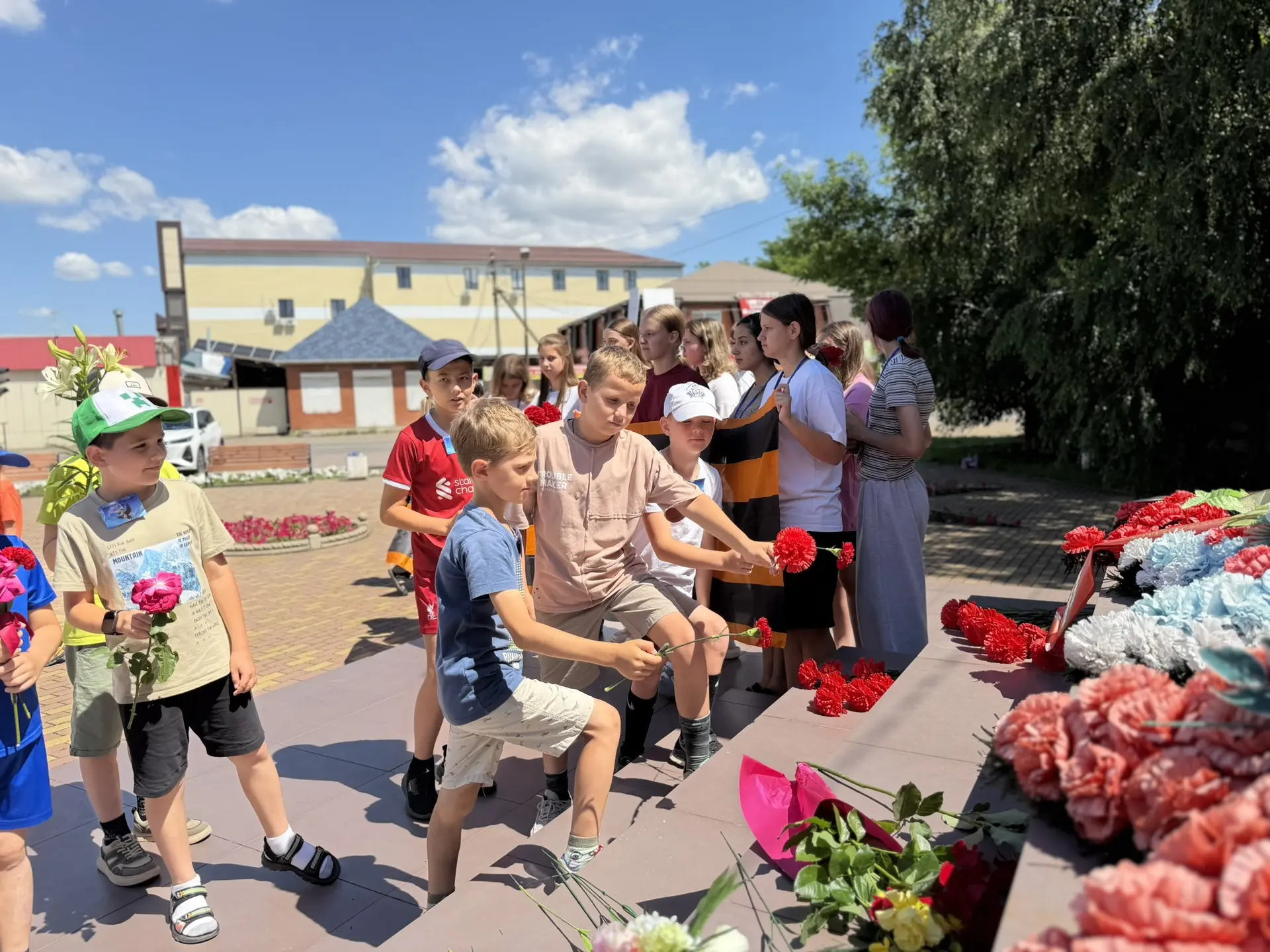 🌞 11-й день ЛДП «Непоседы» и ЛТО «Новые Тимуровцы» — «Живём и помним»

22 июня, в День памяти и ско