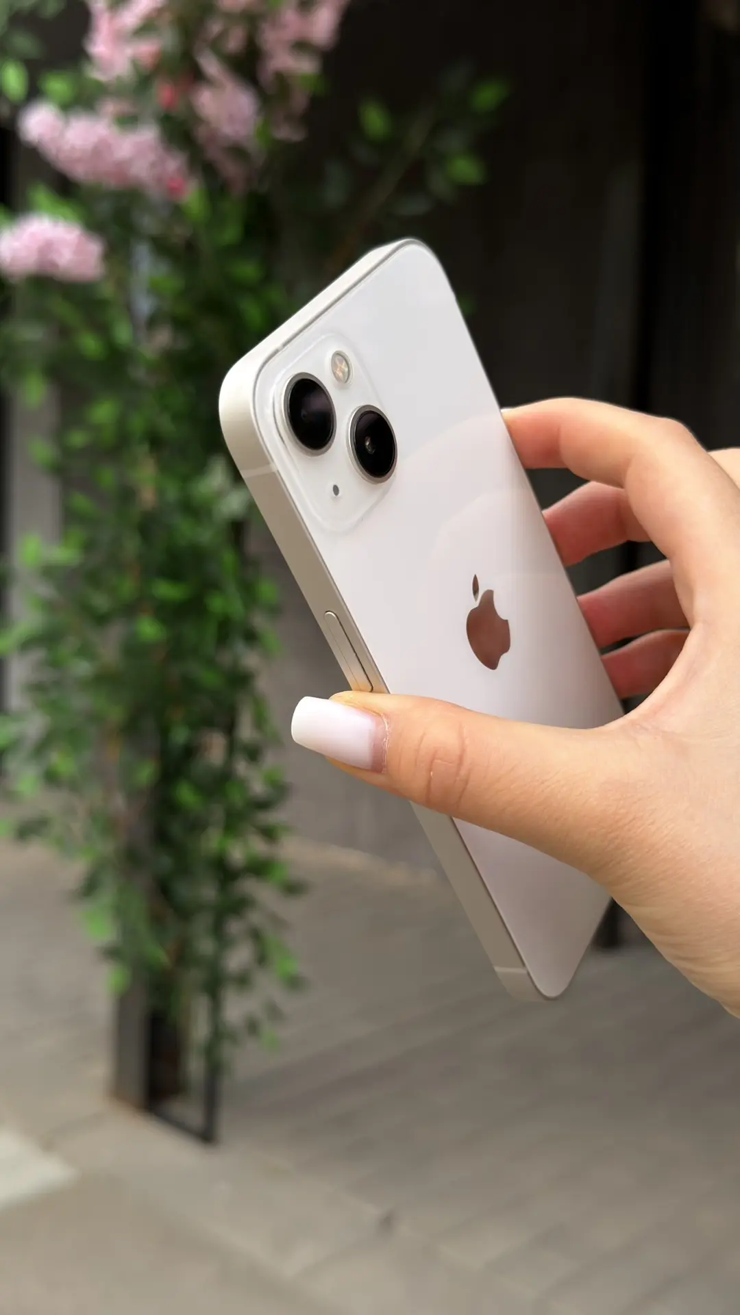 iPhone 13 | 128gb | Starlight 
Состояние аккумулятора: 82%

Хорошее внешнее состояние / Коробка / Те