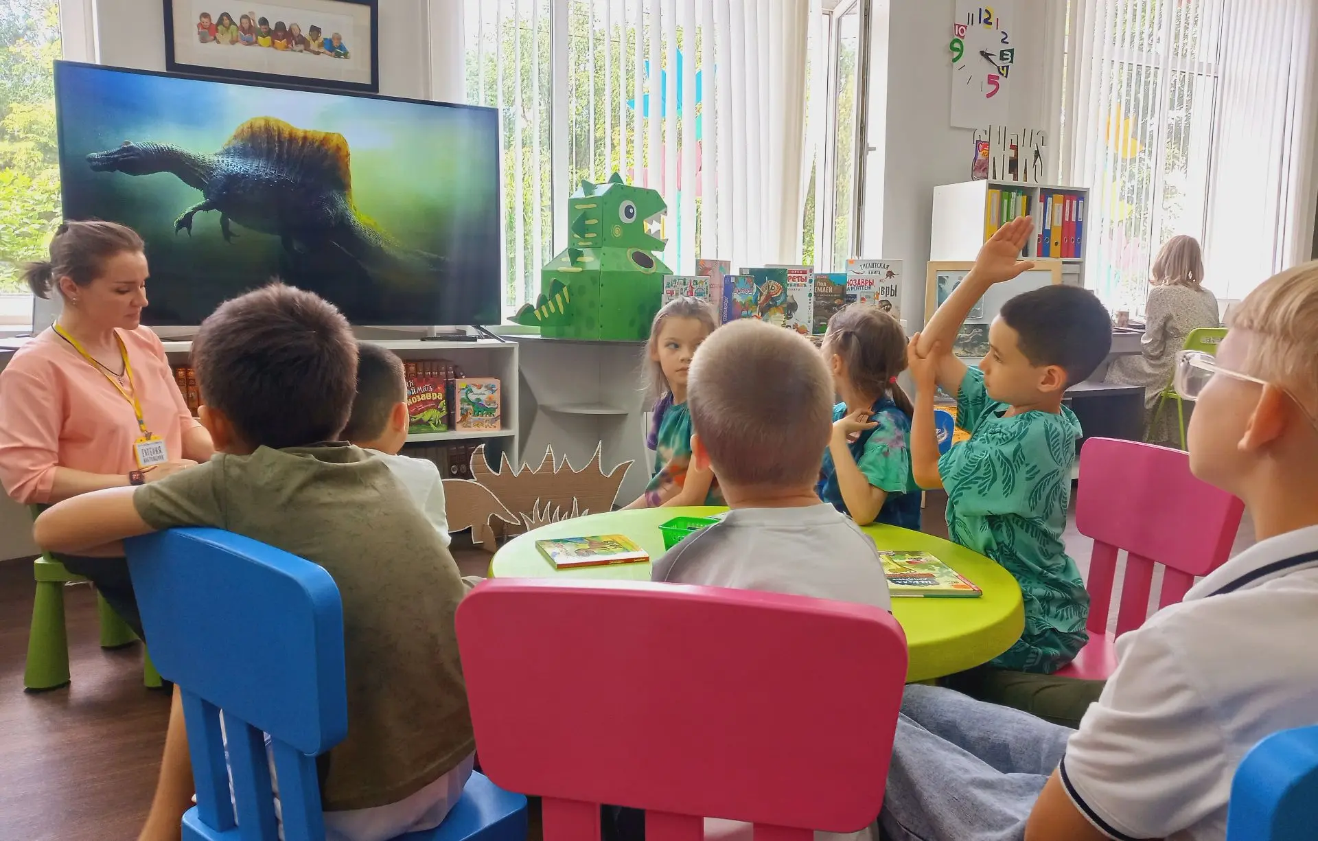 Динозавры-хищники

Сегодня в динотеке прошла захватывающая встреча «Динозавры-хищники»! Ребята погру