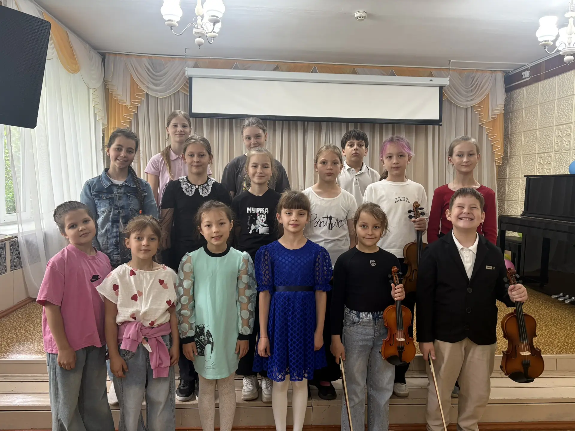 КОГДА СЦЕНА ОБЪЕДИНЯЕТ!🎶
Сегодня в стенах нашей детской школы искусств было особенно шумно и весело