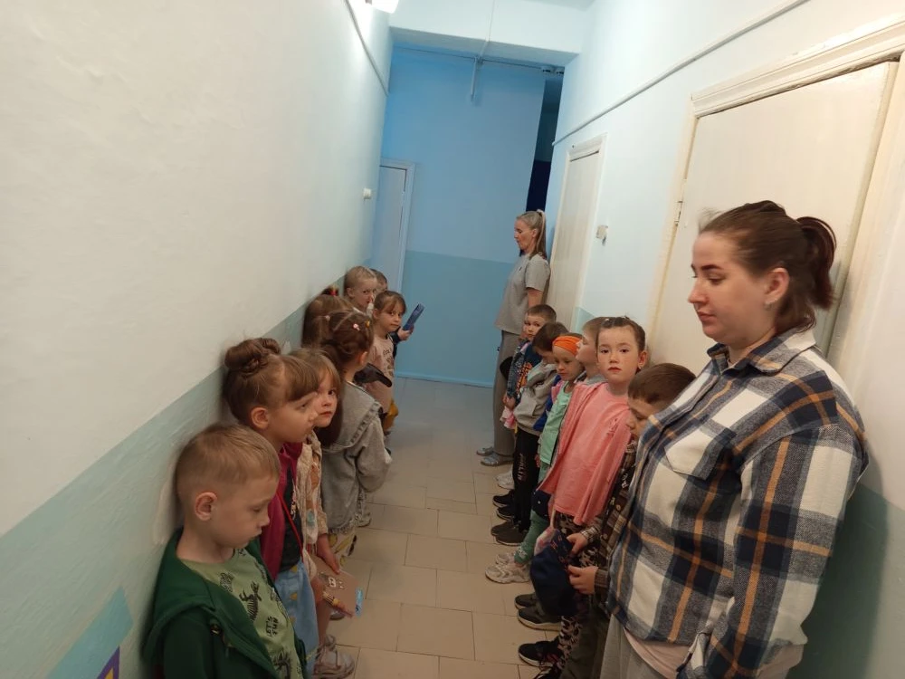Сегодня в нашем детском саду была проведена тренировка с сотрудниками и детьми по действиям при угро