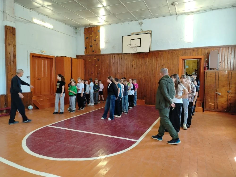 Весёлые старты в лагере "Дружба"!
Сегодня в нашем школьном лагере царил настоящий спортивный драйв! 