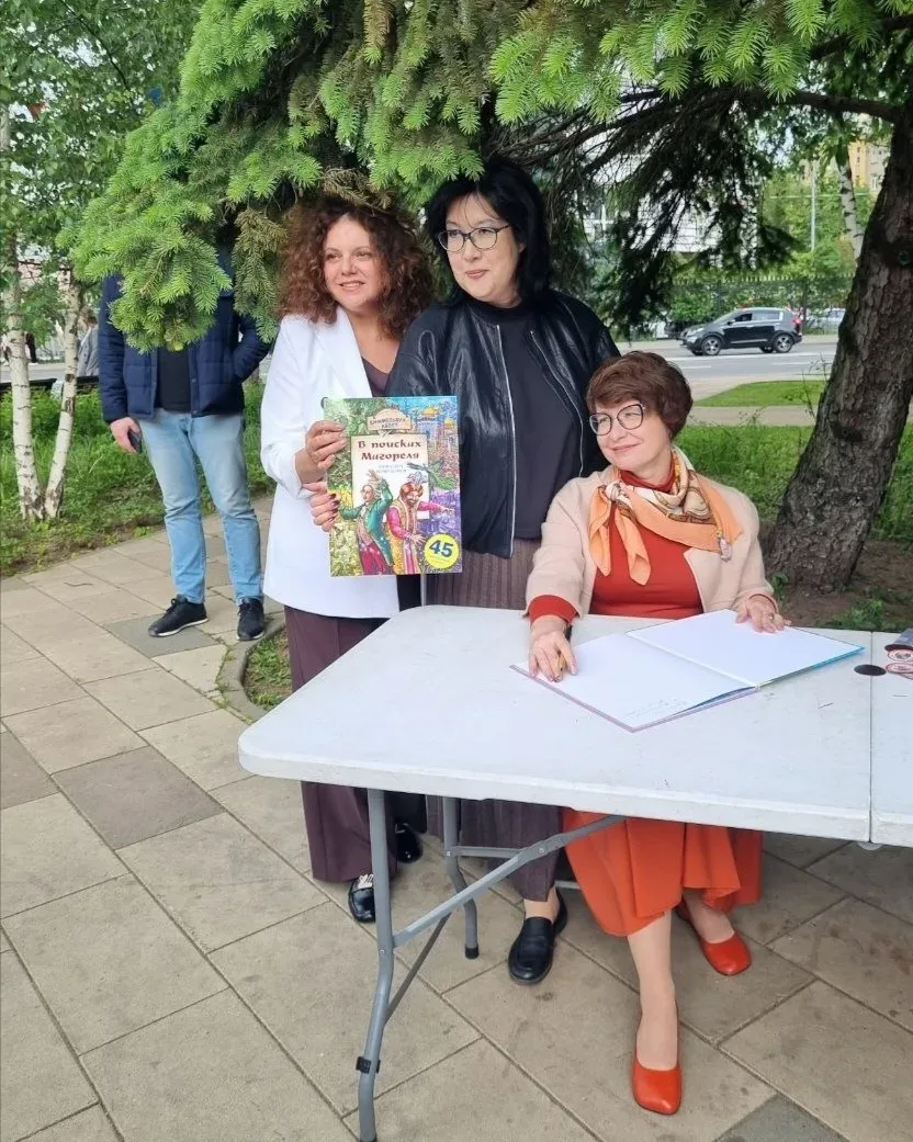 В Щукино  в сквере на улице маршала Бирюзова прошёл праздник, посвящённый Дню защиты детей. Мероприя