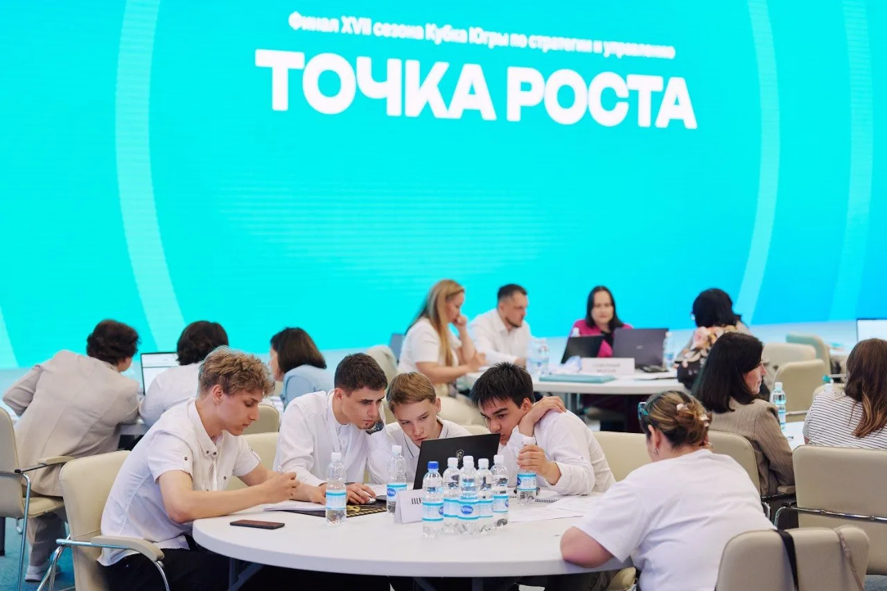Битва за Кубок идет полным ходом 🚀

Финалисты отыгрывают последние периоды, и каждый из них способе