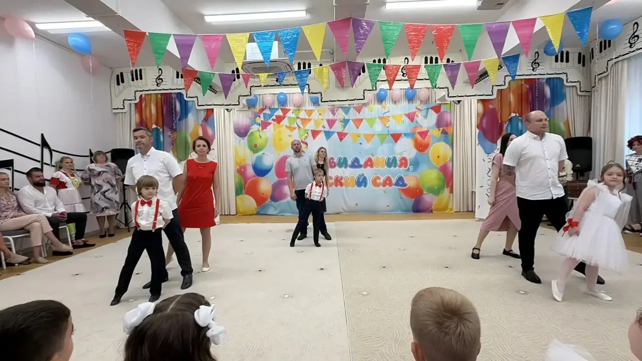 🎓✨ Выпускной в детском саду ✨🎓 (филиал)

Был особенный день — наши малыши группы N15 делают свой п